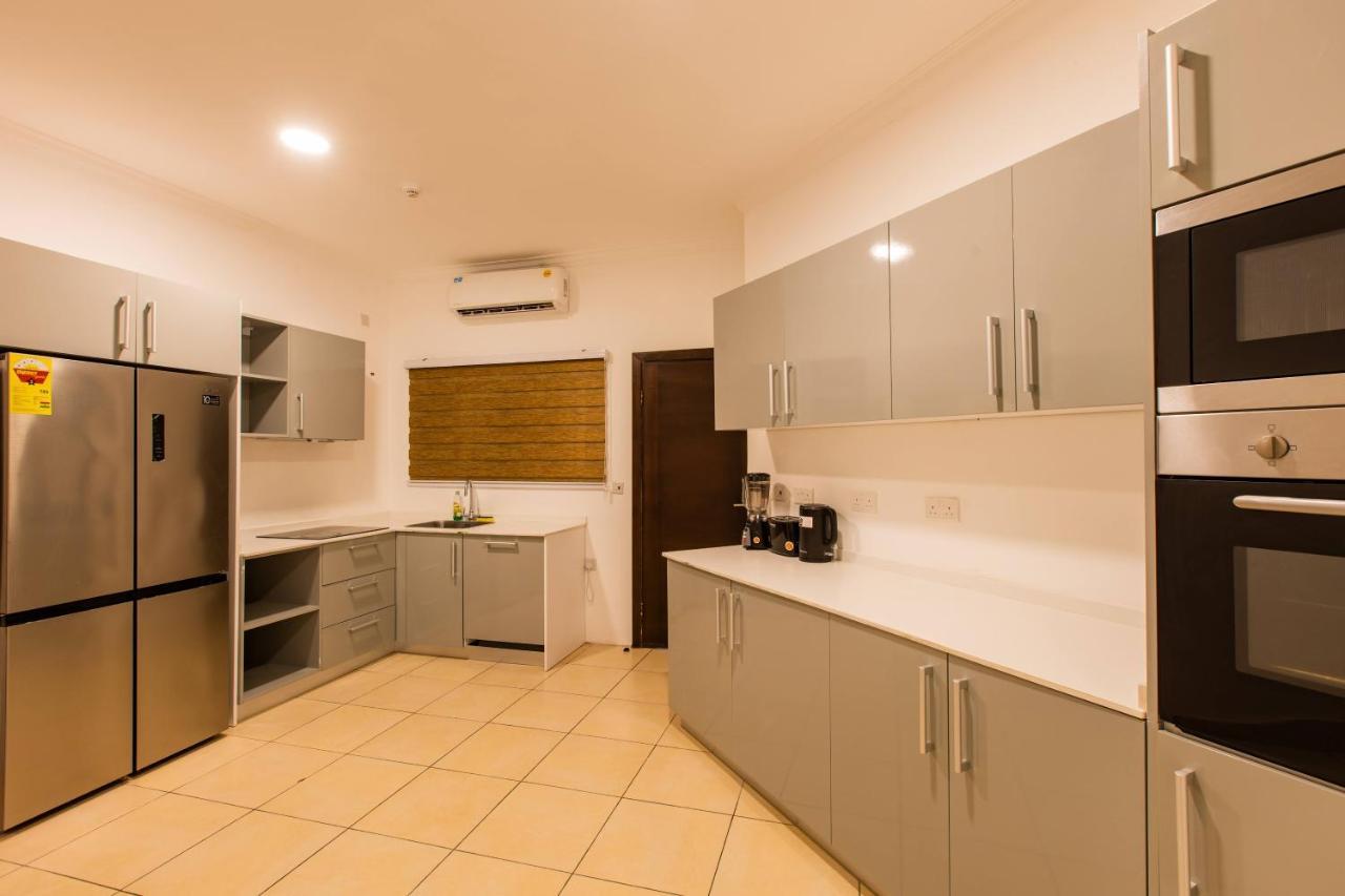 Accra Fine Suites - Holi Flats Airport Residential Экстерьер фото